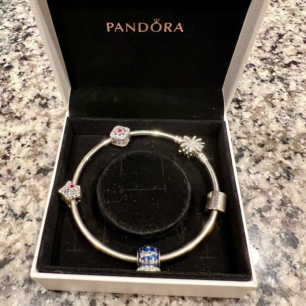Christmas Snowflake Pandora Bangle Bracelet with 4 Christmas Charms